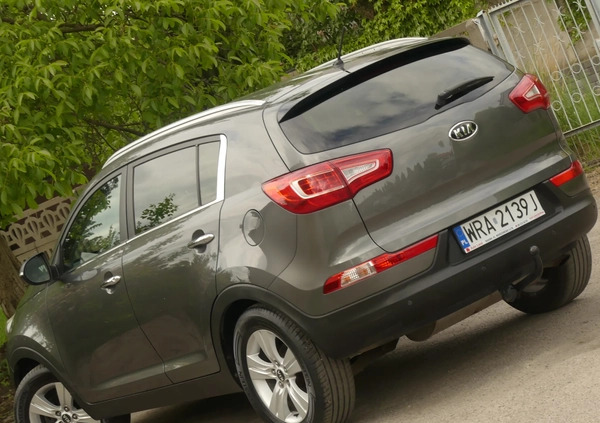 Kia Sportage cena 39700 przebieg: 185000, rok produkcji 2011 z Radom małe 277